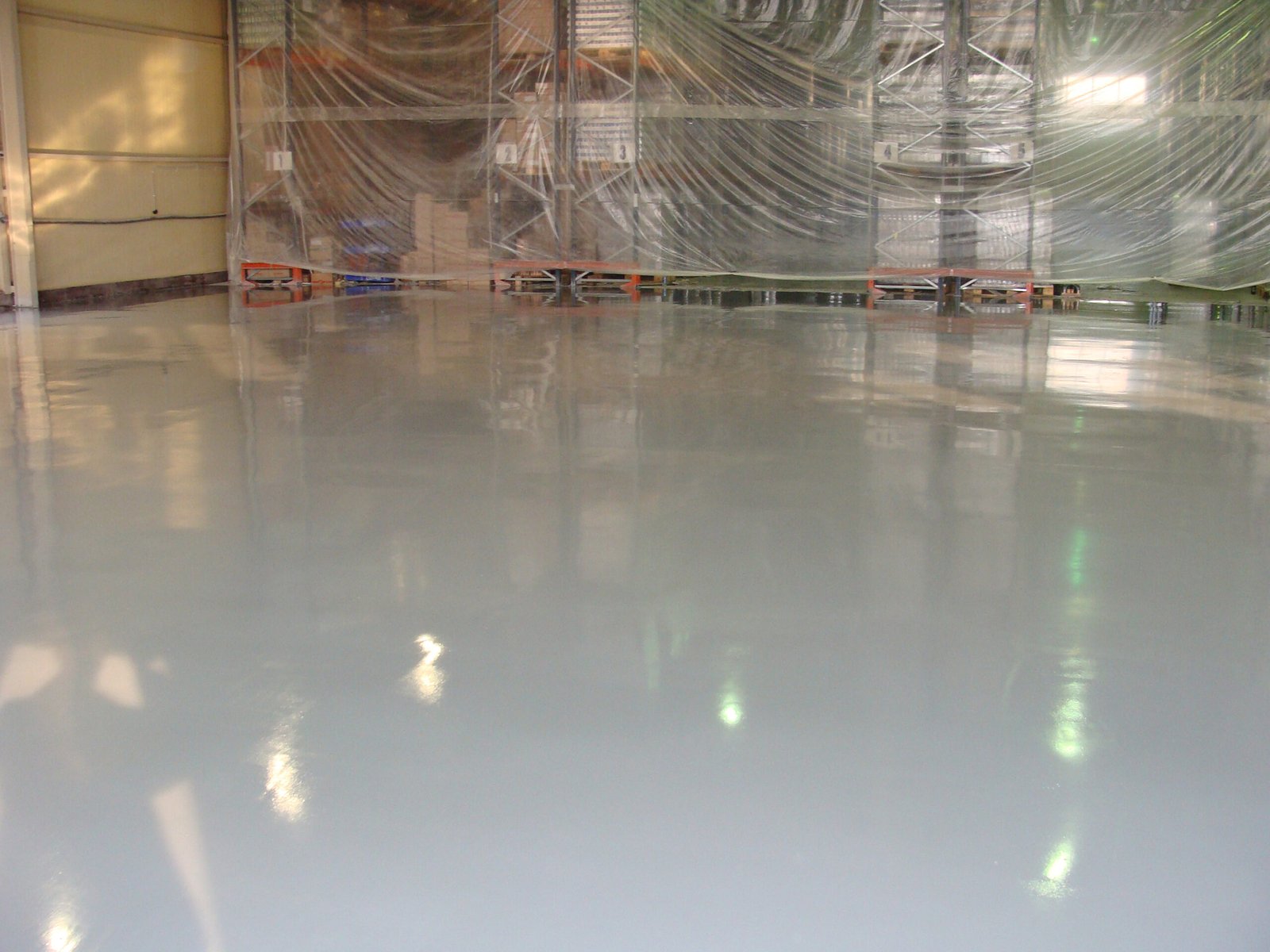 pardoseli epoxidice depozite logistice