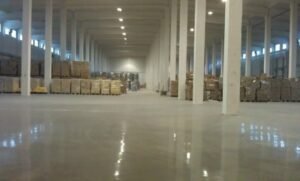 Pardoseli poliuretanice hala